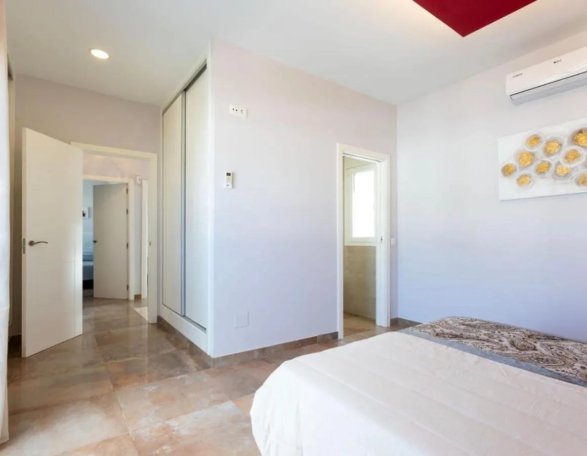 Villa Irisa نيرخا 0*,